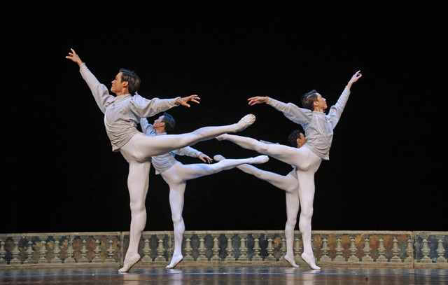 1505720643961346.jpg 《男子四人舞2》_副本.jpg